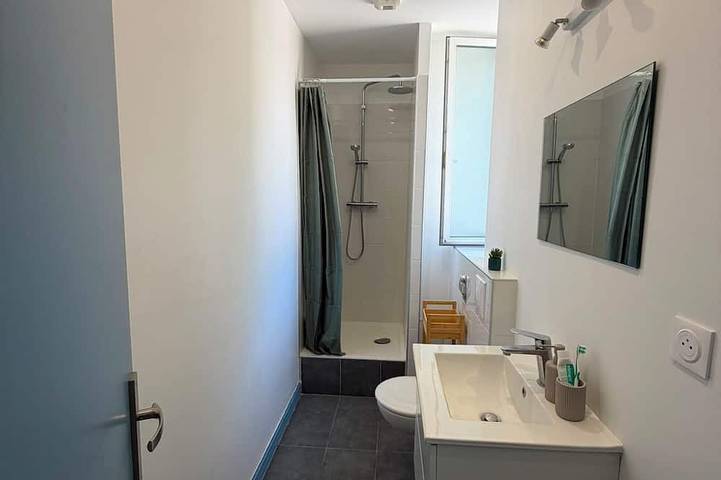 Apartamento entero, Appart' cosy + billard, à Bort in Bort-les-Orgues, Parque Natural Regional Volcans d'Auvergne