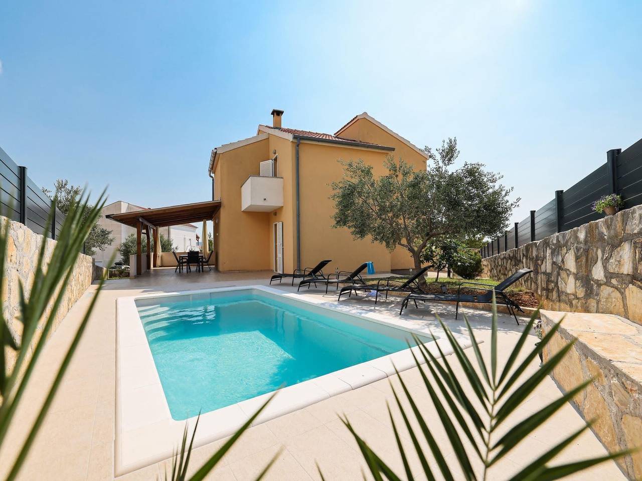 Casa vacanza a Zara a partire da 327€ a notte