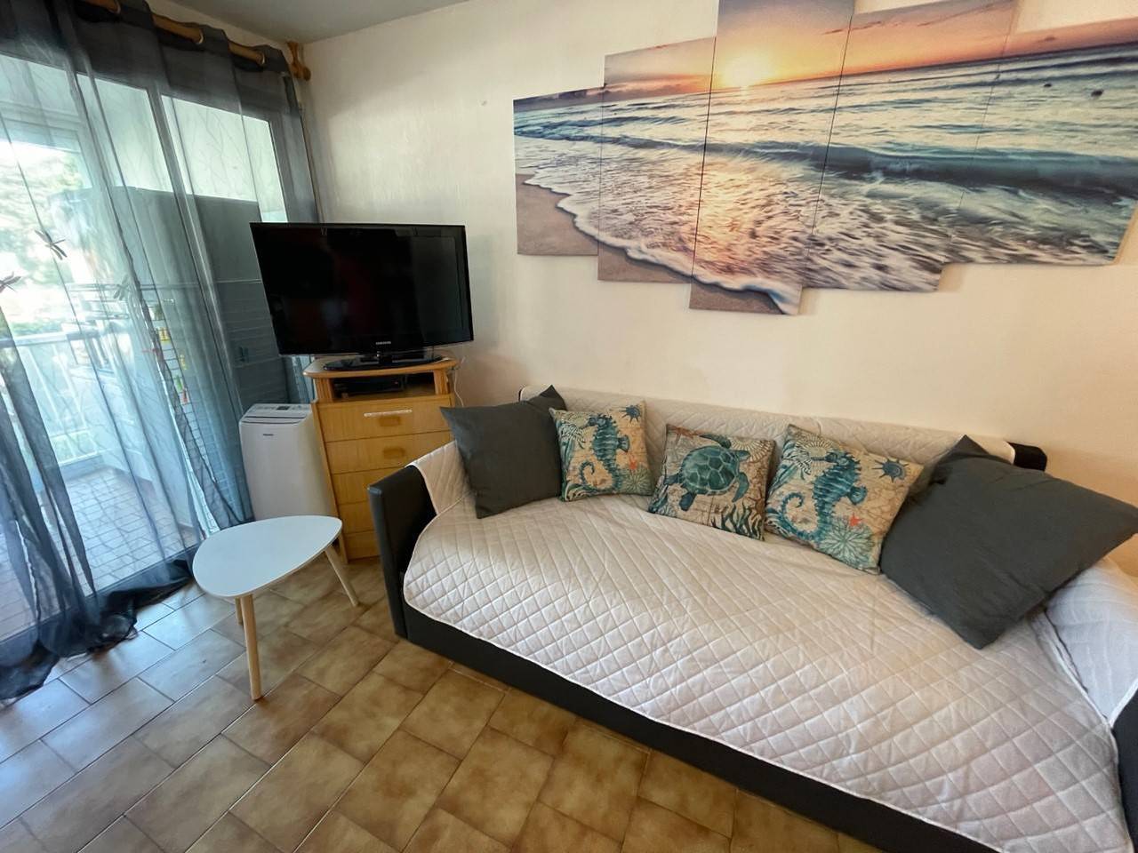 Entire apartment, Seaside 2-Room Apartment with Pool, Balcony, and Private Parking in La Côte Vermeille, Argelès-sur-Mer
