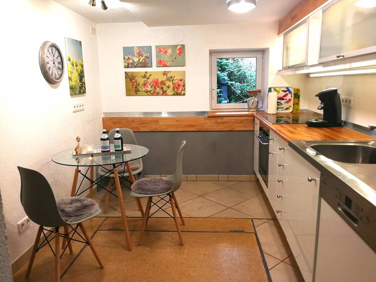Apartamento entero, Apartamento 'Graf' con terraza privada, jardín comunitario y Wi-Fi in Tubinga, Neckar-Alb