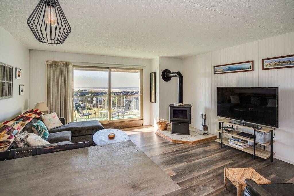 Ganze Wohnung, Expansive Ocean View Sonnenaufgang bis Sonnenuntergang. Neu renoviert in Gearhart, Clatsop County