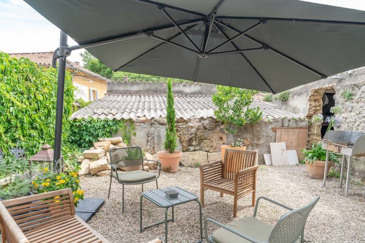 La casa de al lado, encantadora casa urbana cerca del Mont Ventoux in Carpentras, Parque natural regional del Mont Ventoux