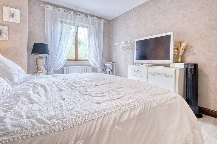 Location de vacances pour 7 personnes, avec jardin et balcon à Le Lardin-Saint-Lazare - 4