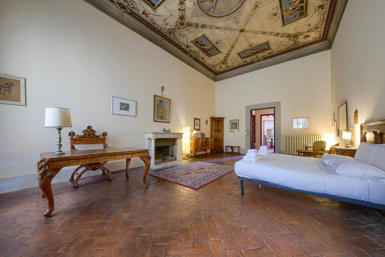 Ganze Wohnung, Apartment „Attico in Santo Spirito“ mit privater Terrasse, Wlan und Klimaanlage in Florence city center, Florenz