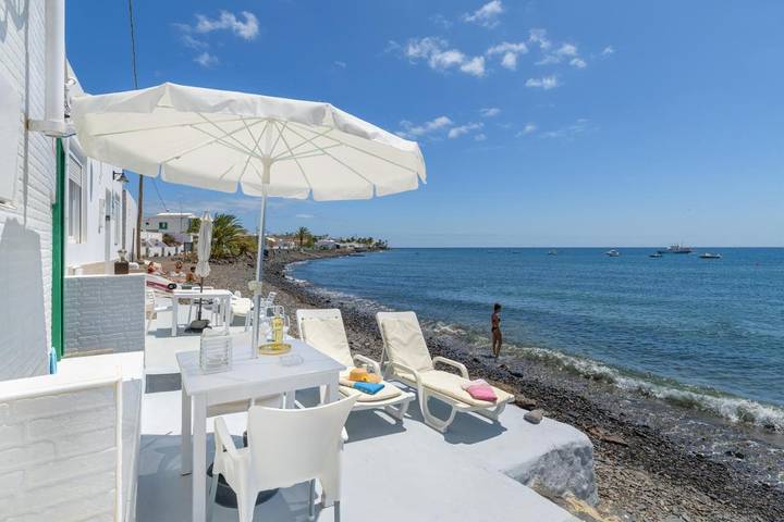Apartamento para 3 personas, con Jacuzzi y Terraza además de Jardín y Vistas en Quemada Beach