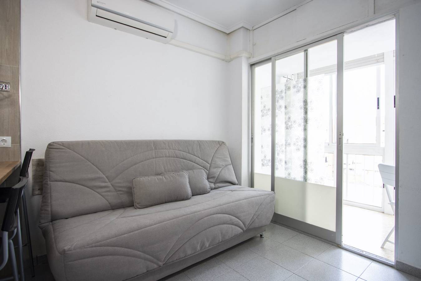 Hel enrumslägenhet, Studio för 2 Personer med balkong in Torrevieja Centre, Torrevieja