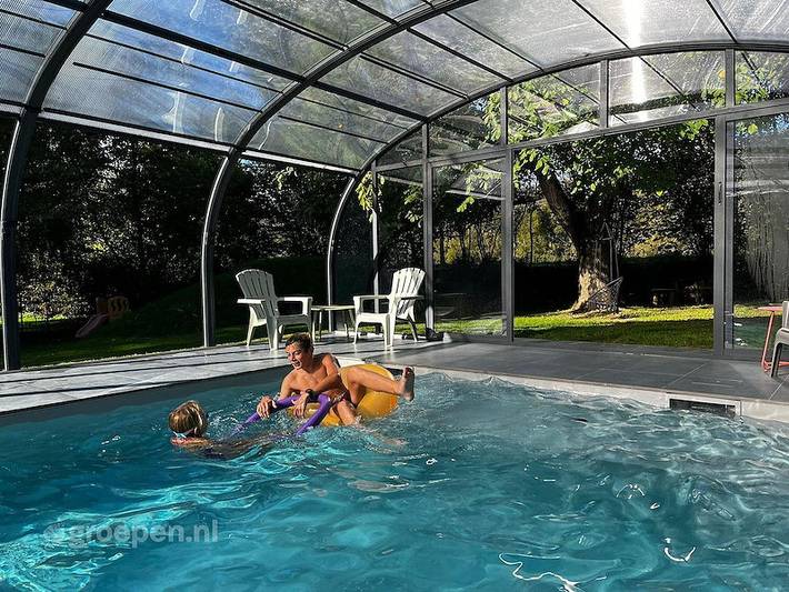 Location de vacances pour 22 personnes, avec Balcon/Terrasse et Terrasse à Houyet