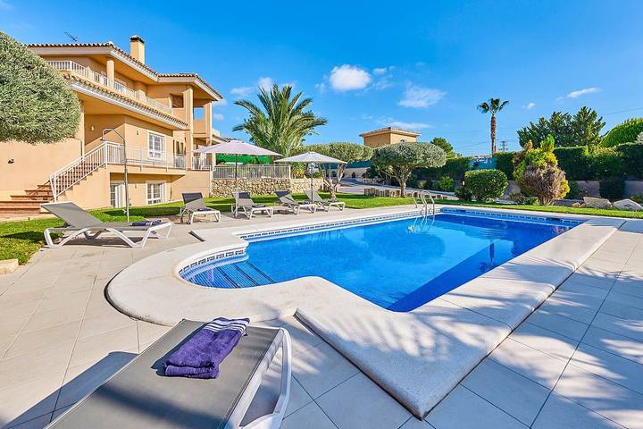 Location de vacances pour 11 personnes, avec jardin et terrasse à Busot - 2