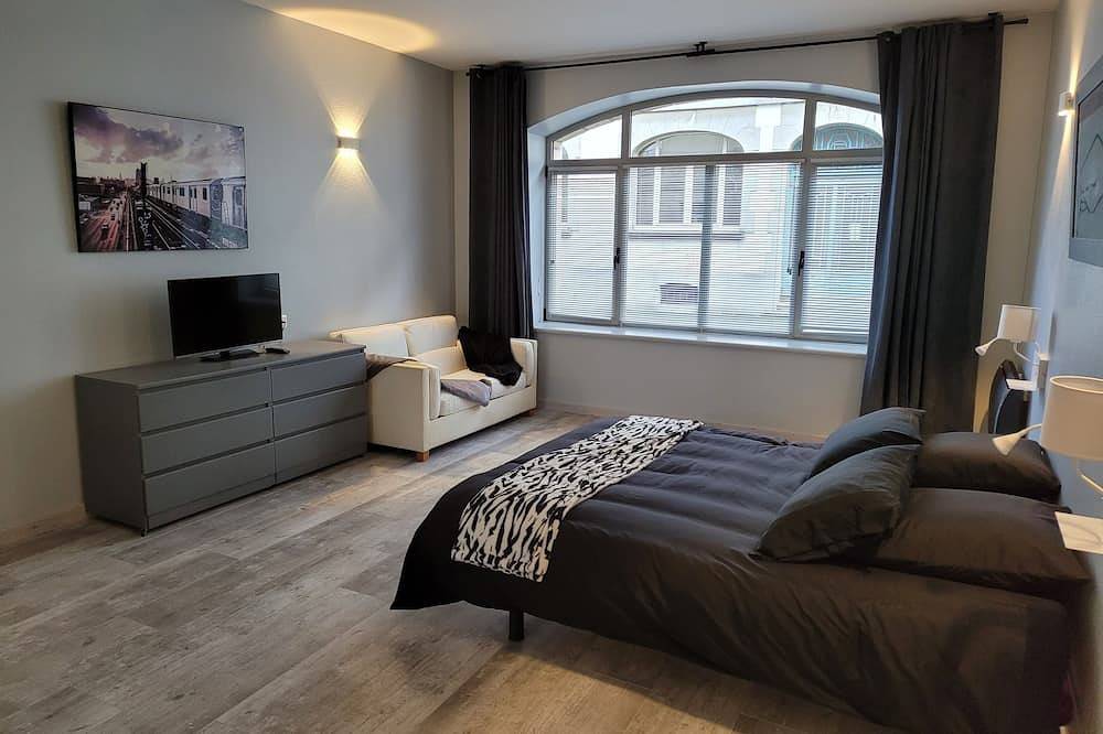 Entire apartment, Large apartment near Quimper Cathedral in Quimper, Quimper region