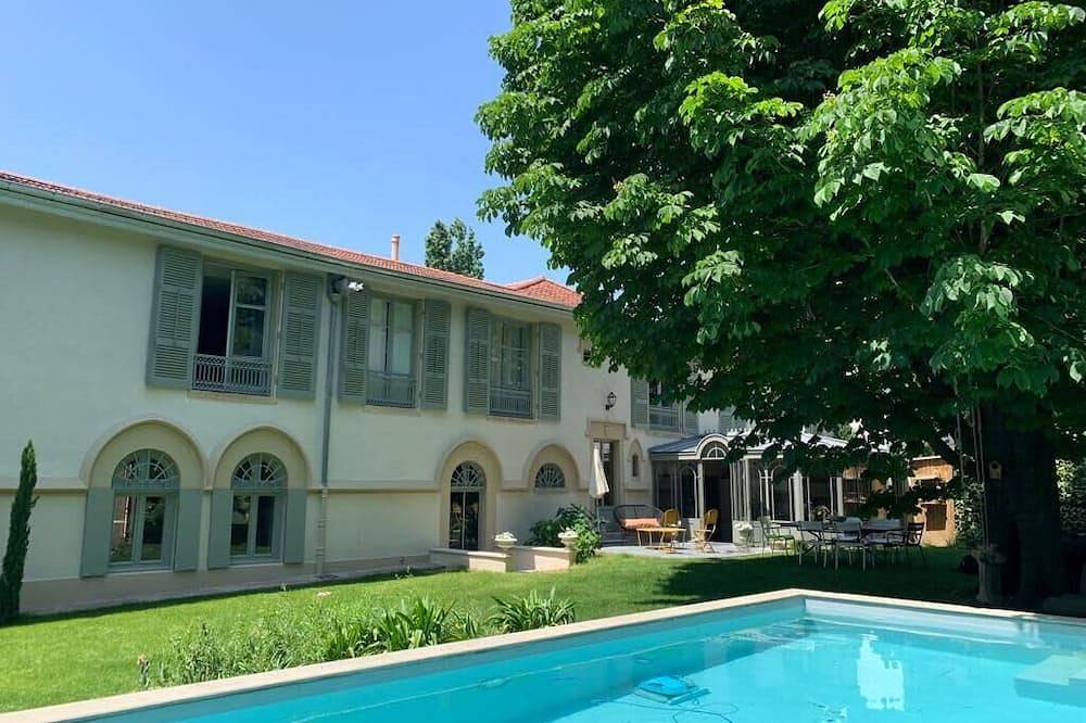 Les Gargouilles - House with crazy charm heated pool and garden in Caluire-et-Cuire, Rhône