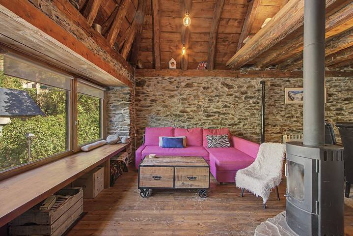 Chalet 'Cabaña Vento Norte' con vistas a la montaña y jardín privado in Vilamós, Pirineo Catalan