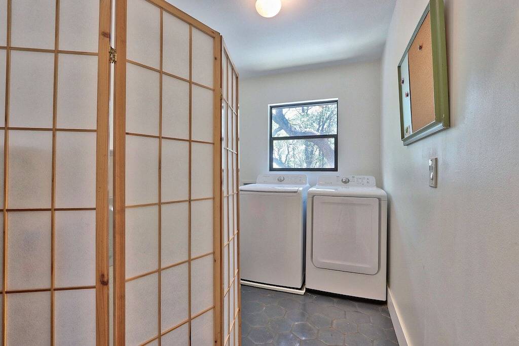 Red Bird Cottage- Convenient 2/1 with Outdoor Space in Hays County