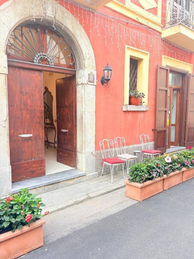 Appartamento per 2 persone, con terrazza e giardino, con animali domestici a Sapri