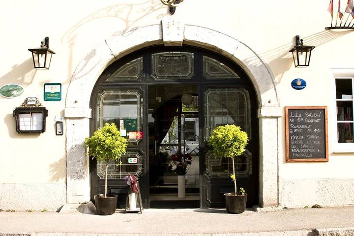 Ganze Wohnung, Hotel-Restaurant "Zum goldenen Anker" - Einzelzimmer in Hainburg an der Donau, Bezirk Bruck an der Leitha