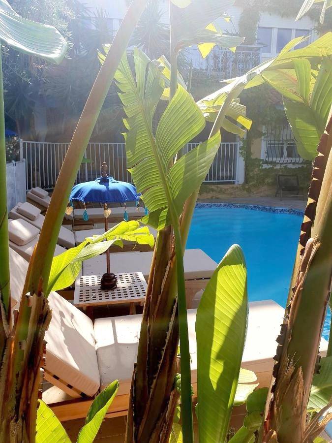 Hôtel pour 3 personnes, avec piscine ainsi que jardin et terrasse