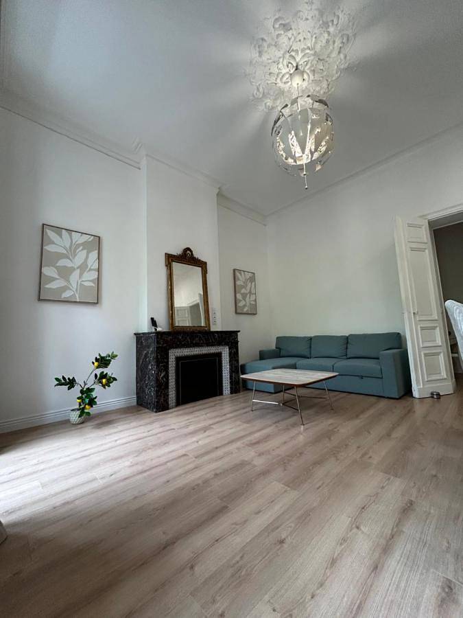 Gîte pour 6 personnes, avec vue et balcon dans Gare De Nimes - 4