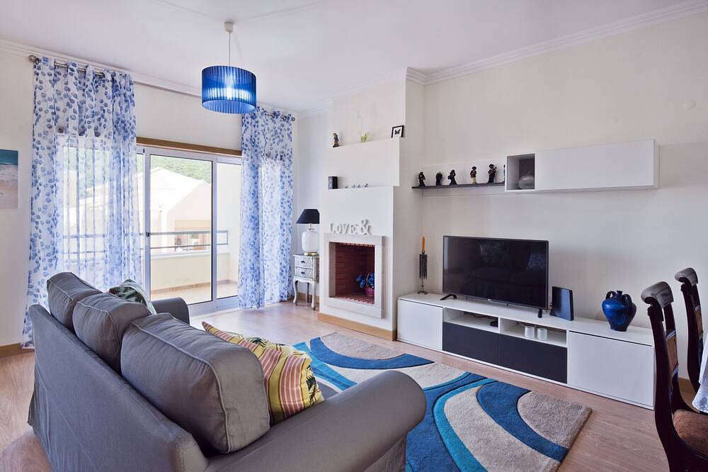 Sesimbra Sea View Villa (C110) in Praia do Ouro, Sesimbra (Castelo)