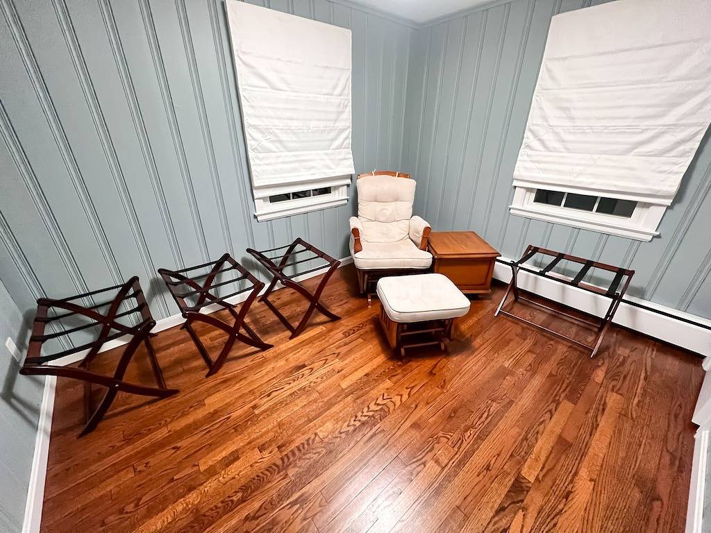 Charming 3Br Hilltop House, Newly Remodeled with Arcade in Litchfield County