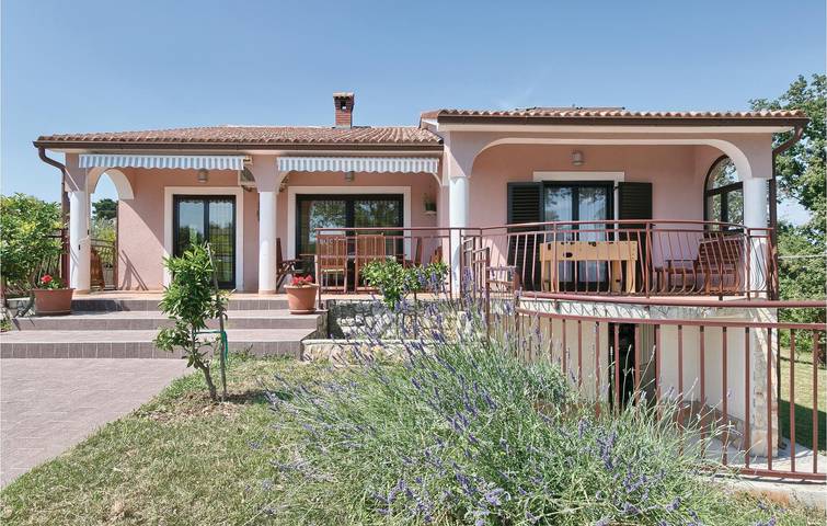 Geräumige 2-Zimmer-Wohnung mit Pool, WLAN und Garage – 1,5 km vom Strand entfernt in Marčana, Südküste Istrien