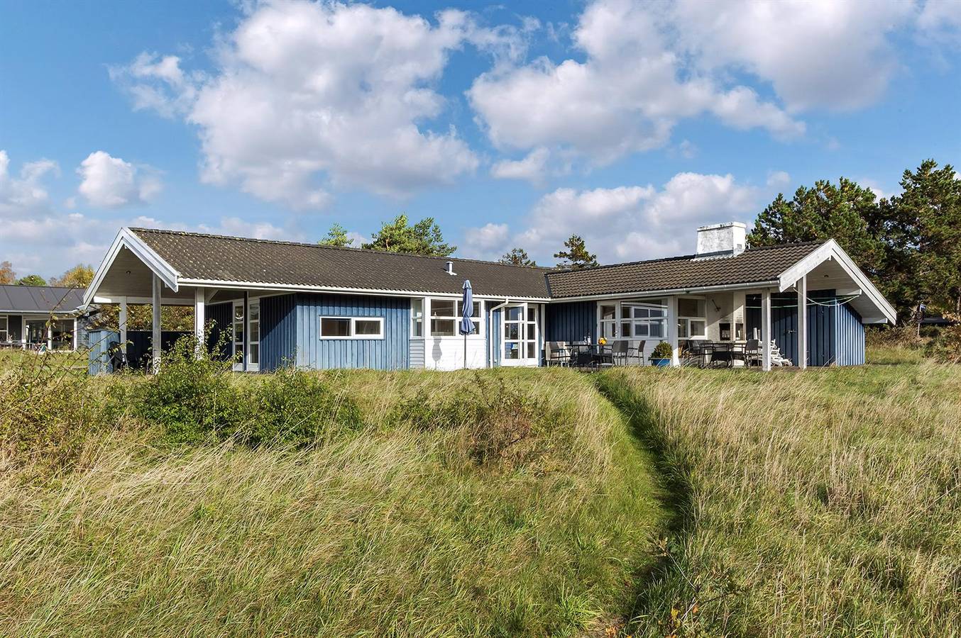 Nice home in Aakirkeby w/ 4 Bedrooms, Sauna and Wifi in Østre Sømarken, Pedersker