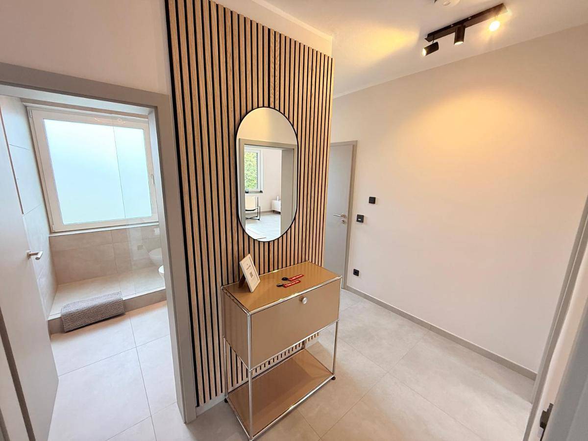 Geheel appartement, Kempen Comfort Apartment with Smart Home, Balcony, Wallbox & Bus Stop in Kempen, Niederrhein
