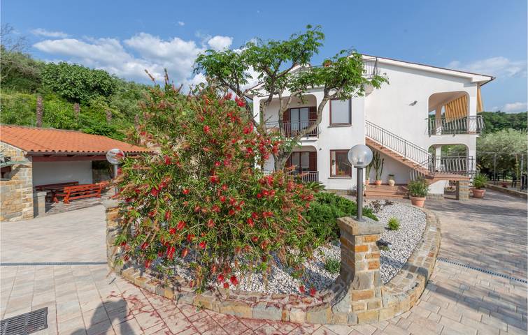 Ferienwohnung für 4 Personen, mit Terrasse und Garten in Piran - 2