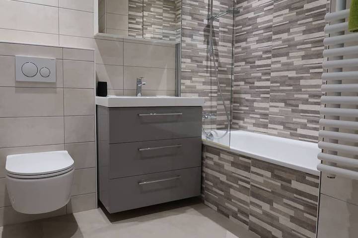 Appartamento intero, Incantevole appartamento per 6 persone con WIFI, piscina, TV, balcone e vista panoramica in Ginevra, Lago Lemano