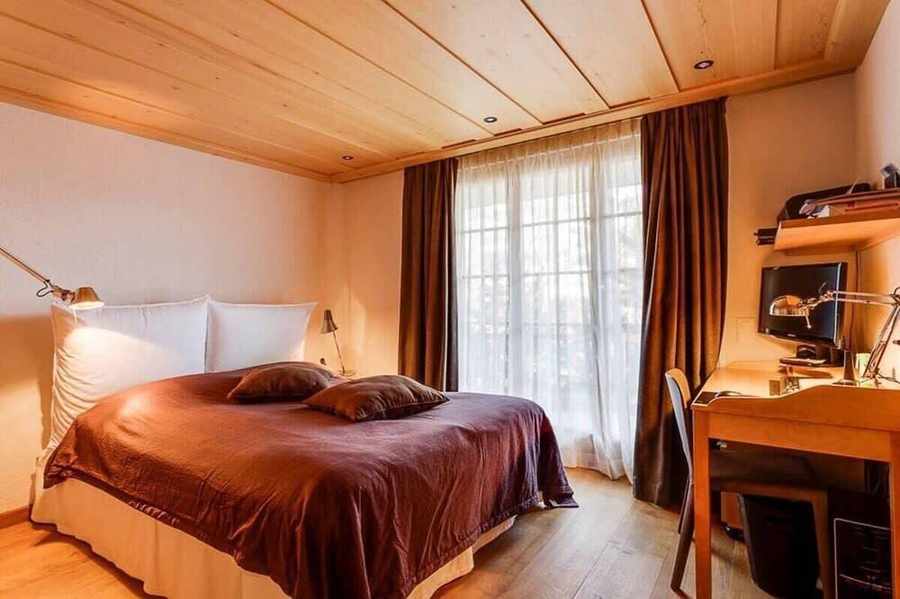 Ganze Wohnung, Luxuriöse Wohnung mit Whirlpool & Sauna in Saanenmöser, Saanen