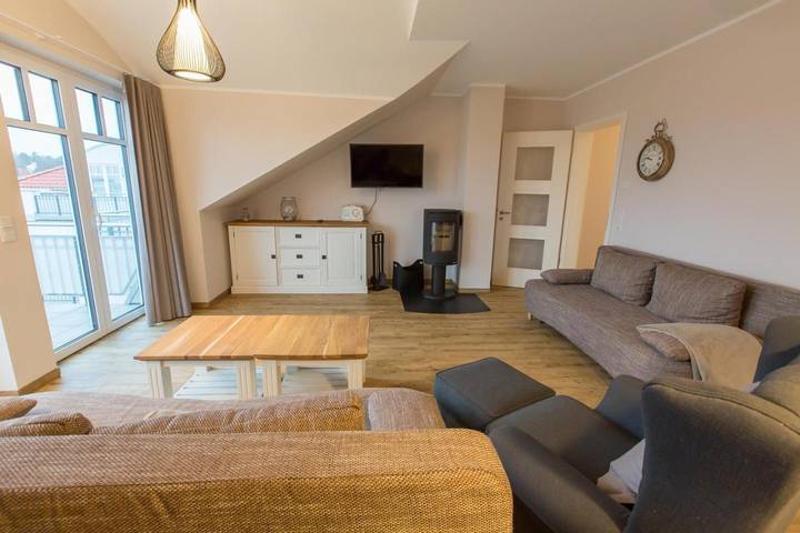 Ferienwohnung für 4 Personen, mit Sauna und Balkon in Kühlungsborn - 2