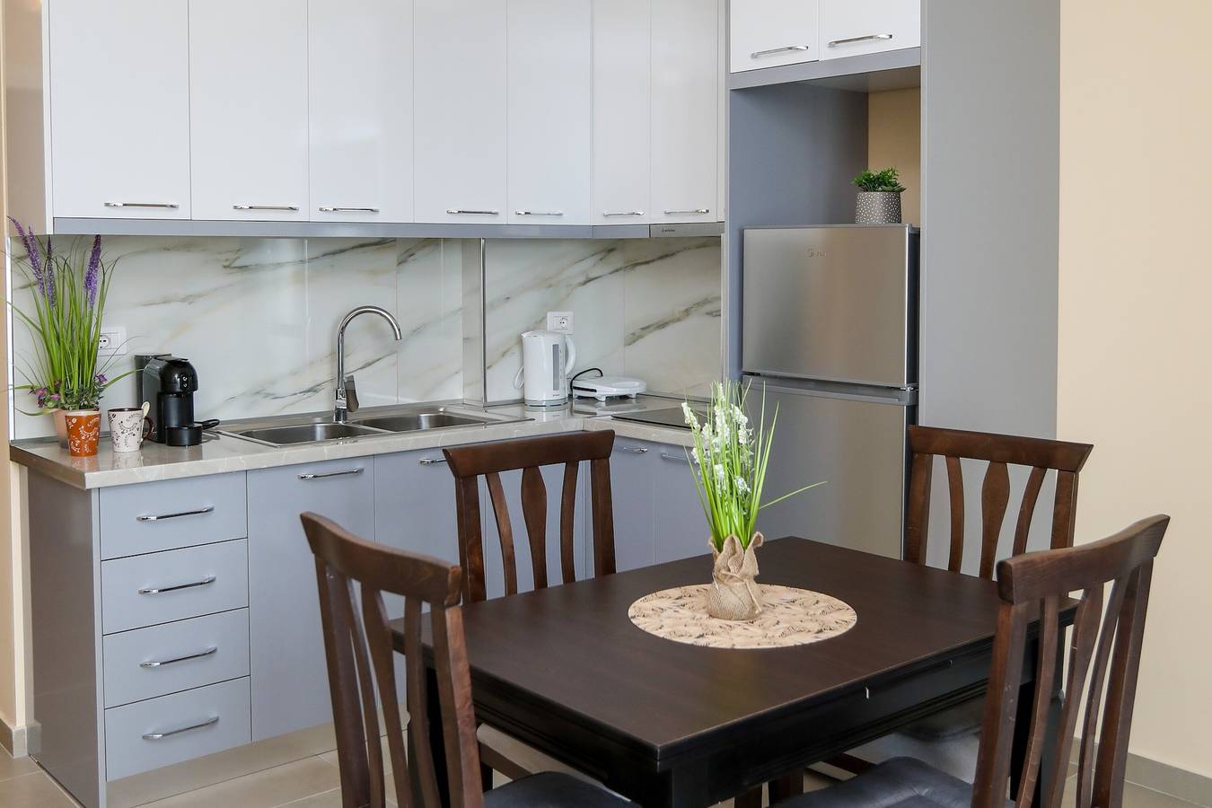 Apartamento entero, Apartamento de vacaciones para 4 personas con balcón in Vlorë (Ciudad), Vlorë