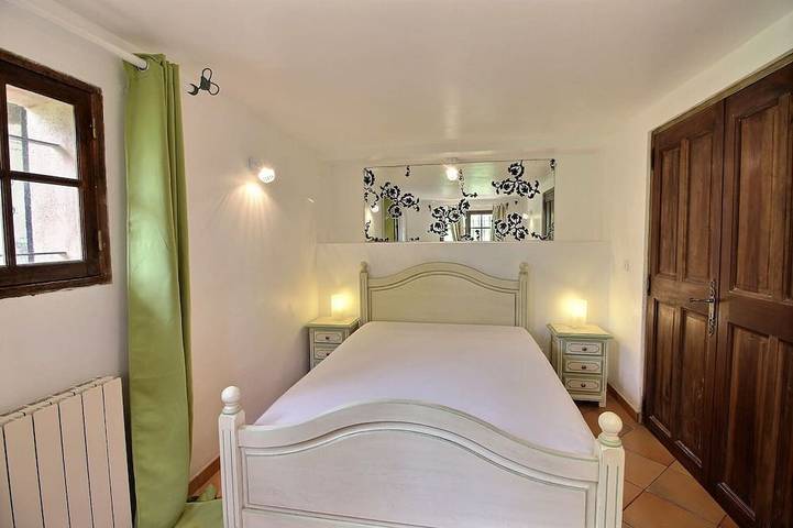 Villa pour 5 personnes, avec piscine ainsi que terrasse et jardin à Saint-Cyr-sur-Mer - 2