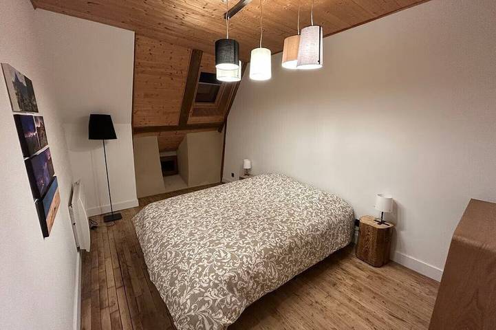 Cosy house with sauna in the mountains in Saint-Jacques-des-Blats, Región de Aurillac
