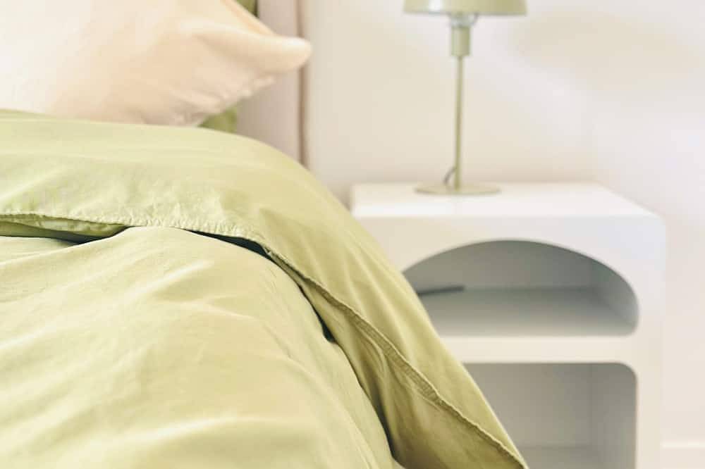 Entire apartment, Direct metro to central Paris 3-rooms apartment with Panoramic View-Free Park in Saint-Denis, Seine-Saint-Denis