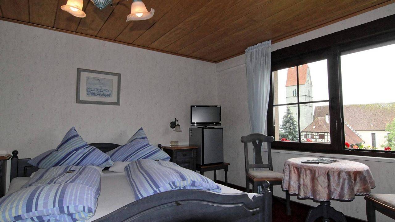 Doppelzimmer für 3 Personen in Hagnau in Hagnau am Bodensee, Region Bodensee-Oberschwaben