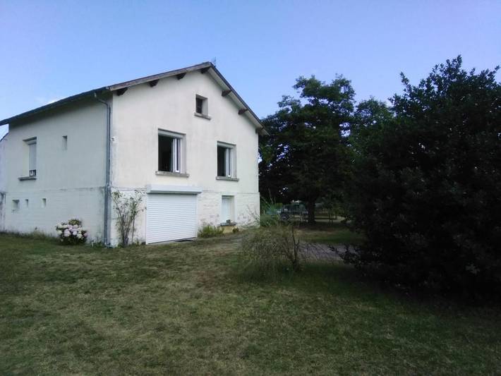 Gîte pour 4 personnes, avec jardin et balcon à Miramont-de-Guyenne