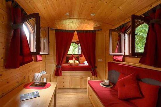 Location de vacances pour 7 personnes, avec terrasse et jardin, animaux acceptés à Sixt-sur-Aff - 3