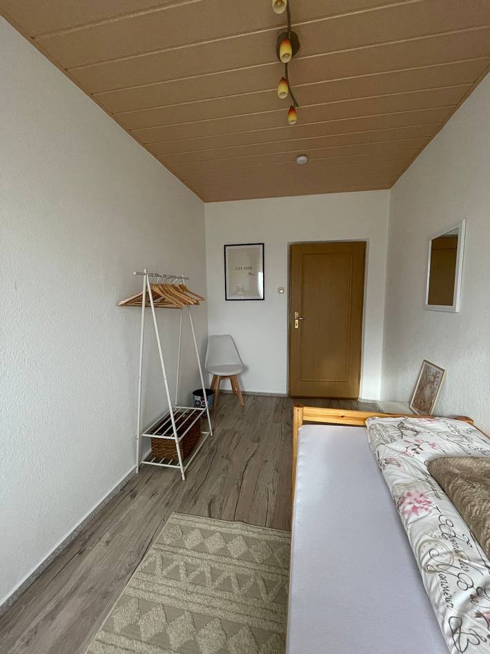 Ganze Wohnung, Ferienwohnung 'Ruhiger Zeithain' mit privatem Garten, Wi-Fi und Klimaanlage in Zeithain, Meißen und Umgebung
