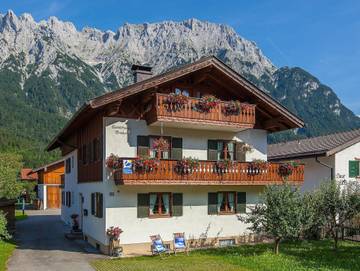 Ferienwohnung für 4 Personen in Mittenwald, Bayerische Alpen, Bild 1