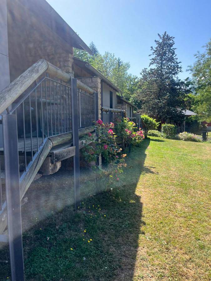 Parc de vacances pour 5 personnes, avec jardin et piscine, animaux acceptés à Meyrueis - 3