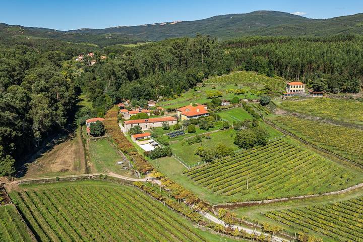 Chalet para 14 personas, con Jardín además de Piscina y Vistas en Provincia de Pontevedra
