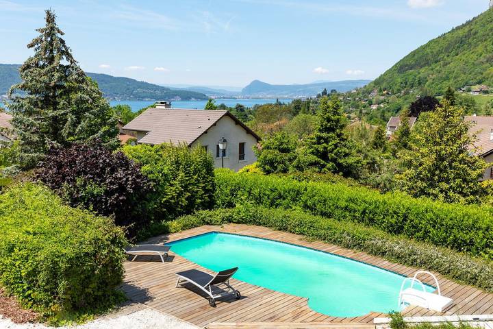 Villa pour 8 personnes, avec jardin ainsi que piscine et terrasse sur le Lac d'Annecy - 2