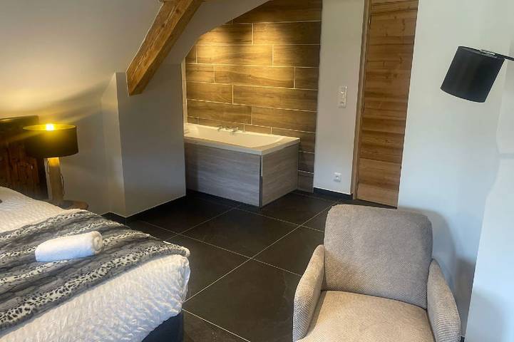 Luxury residence in Métabief, suites, apartments, private spa and sauna in Mouthe-Lac et Mont d’Or, Jura Francais