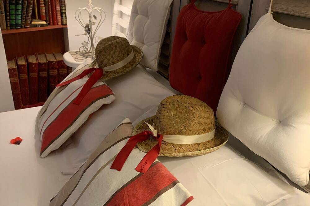 Cocooning labeled 3 Flowers <br>https://lacocooning.fr<br> in Nice (France), Nice region