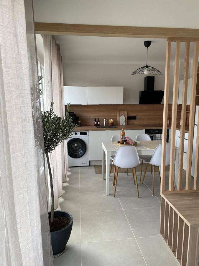 Gîte pour 4 personnes, avec balcon dans Gare d'Annecy - 2