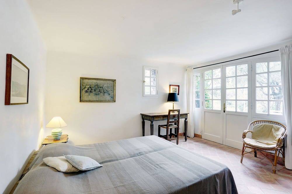 Hermosa villa antigua de piedra con piscina privada y vista espectacular, muy tranquila in Seillans, Region de Draguignan