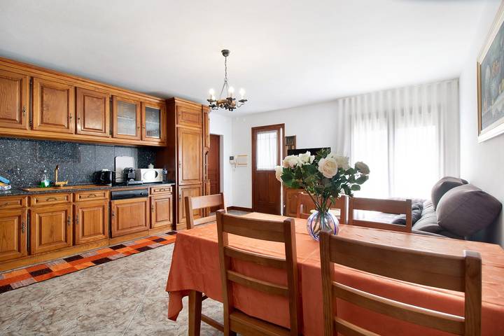 Entire apartment, Apartment 'Bellaë Holiday - Bali' with Shared Pool, Shared Garden and Wi-Fi in Apúlia, Parque Natural do Litoral Norte
