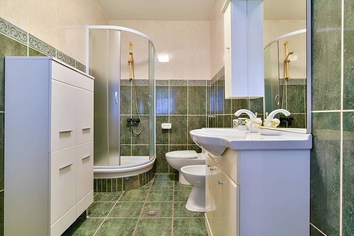 Ganze Wohnung, Apartment RuzicaCharmante 1-Zimmer-Wohnung mit Blick auf Sveti Stefan in Sveti Stefan, Opština Budva