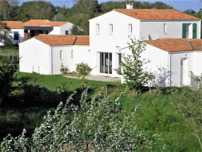 Villa pour 9 personnes, avec Terrasse et Jardin