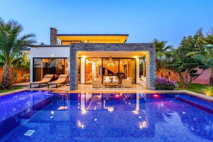 Villa pour 6 personnes, avec piscine ainsi que vue et jardin, animaux acceptés