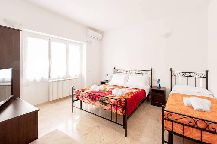 Apartamento entero, Spallanzani-San Camillo, apartment for 4 people in Roma, Provincia de Roma